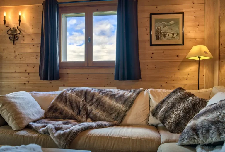 canape chalet bois piau engaly